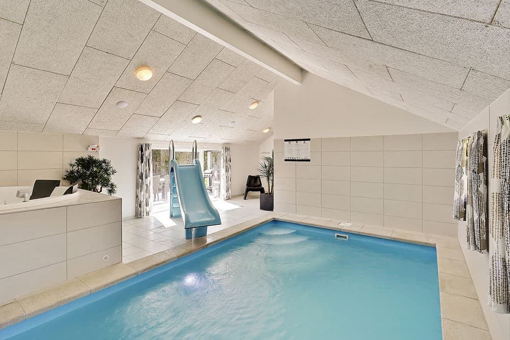 Sommerhus med pool ved Hornbæk strand. - billede 1