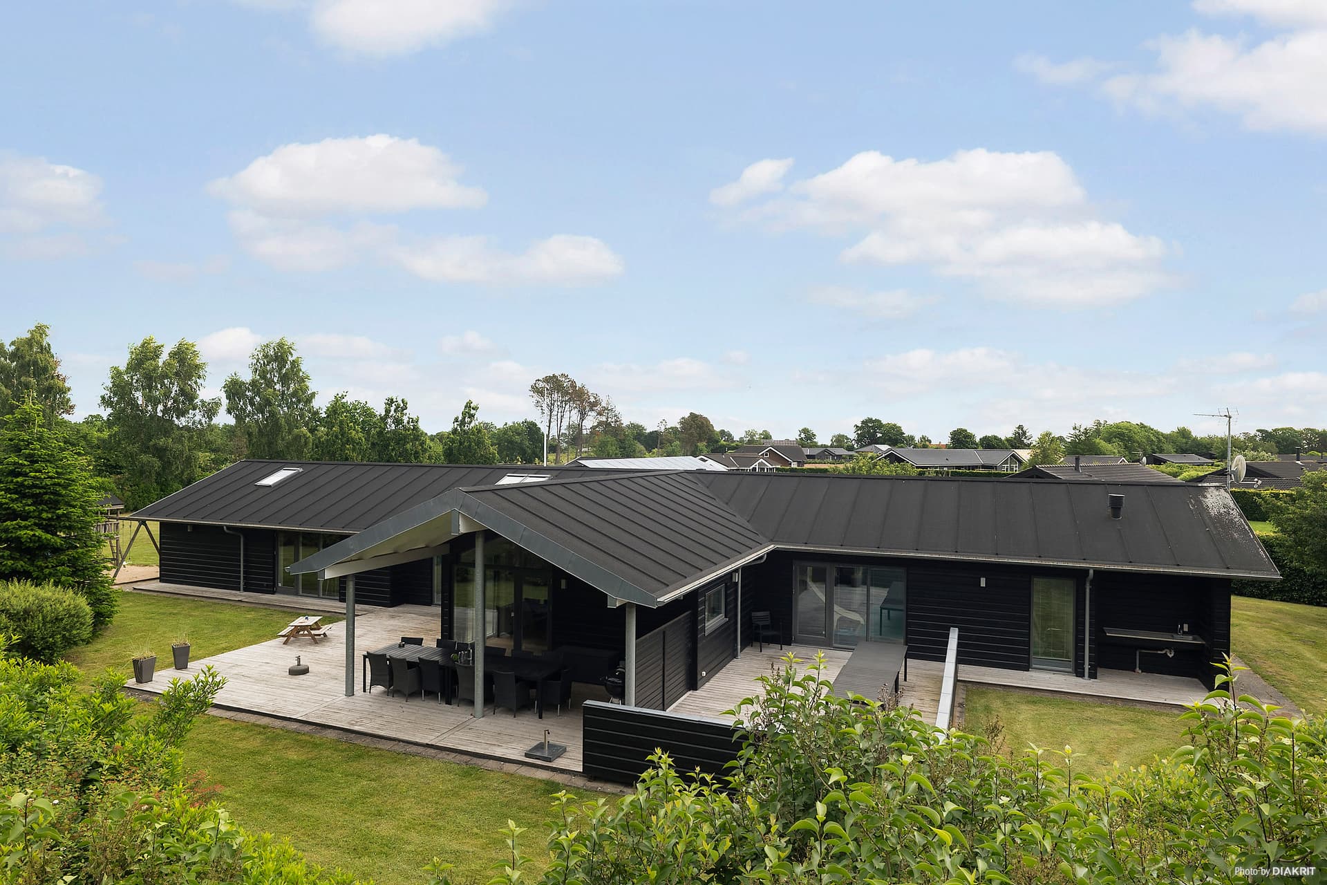 Stort poolsommerhus i Øster Hurup med aktiviteter og privat beliggenhed - billede 1