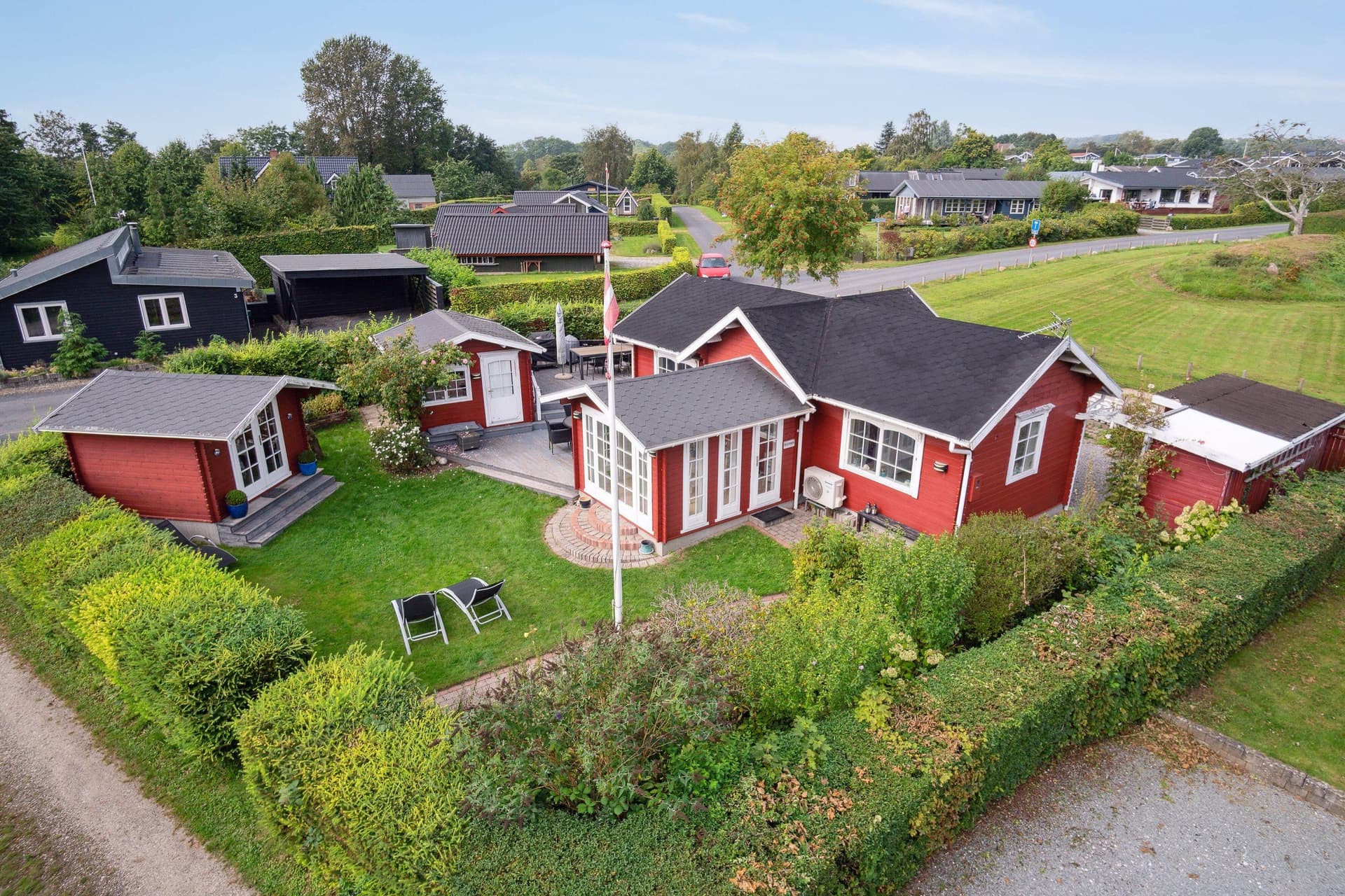 Lindeparken 12, Rønde - billede 1