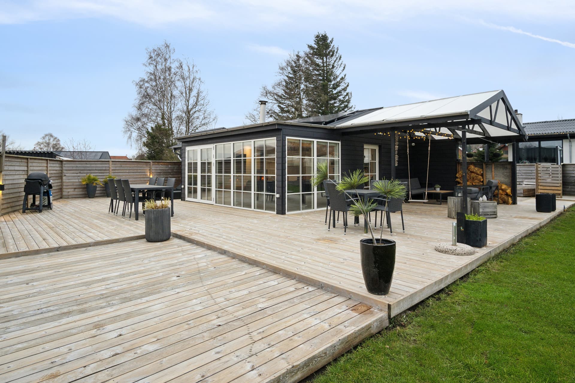 Super hyggeligt sommerhus i nordisk stil i Høll